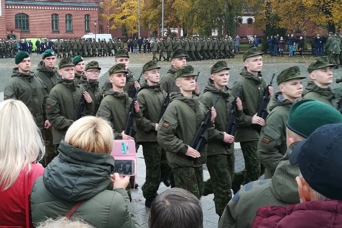 Žiniasklaida: Lietuvos kariuomenėje tarnavęs karys priekabiavo prie seržantės