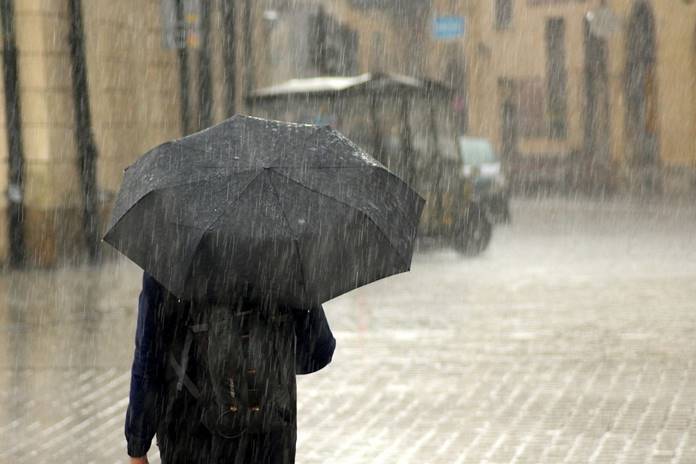 ORAI: Savaitgalio orai – lietus, vėjas ir plikledžio grėsmė